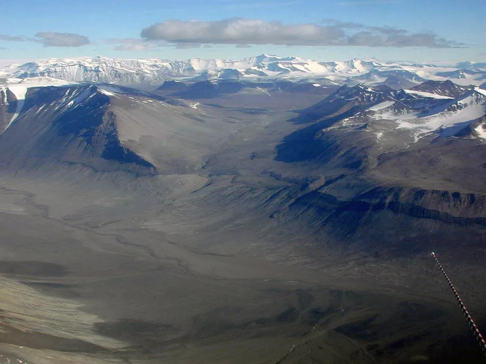 Bull Pass Dry Valleys