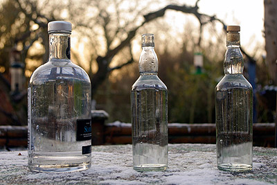 expanding ice in glass bottles