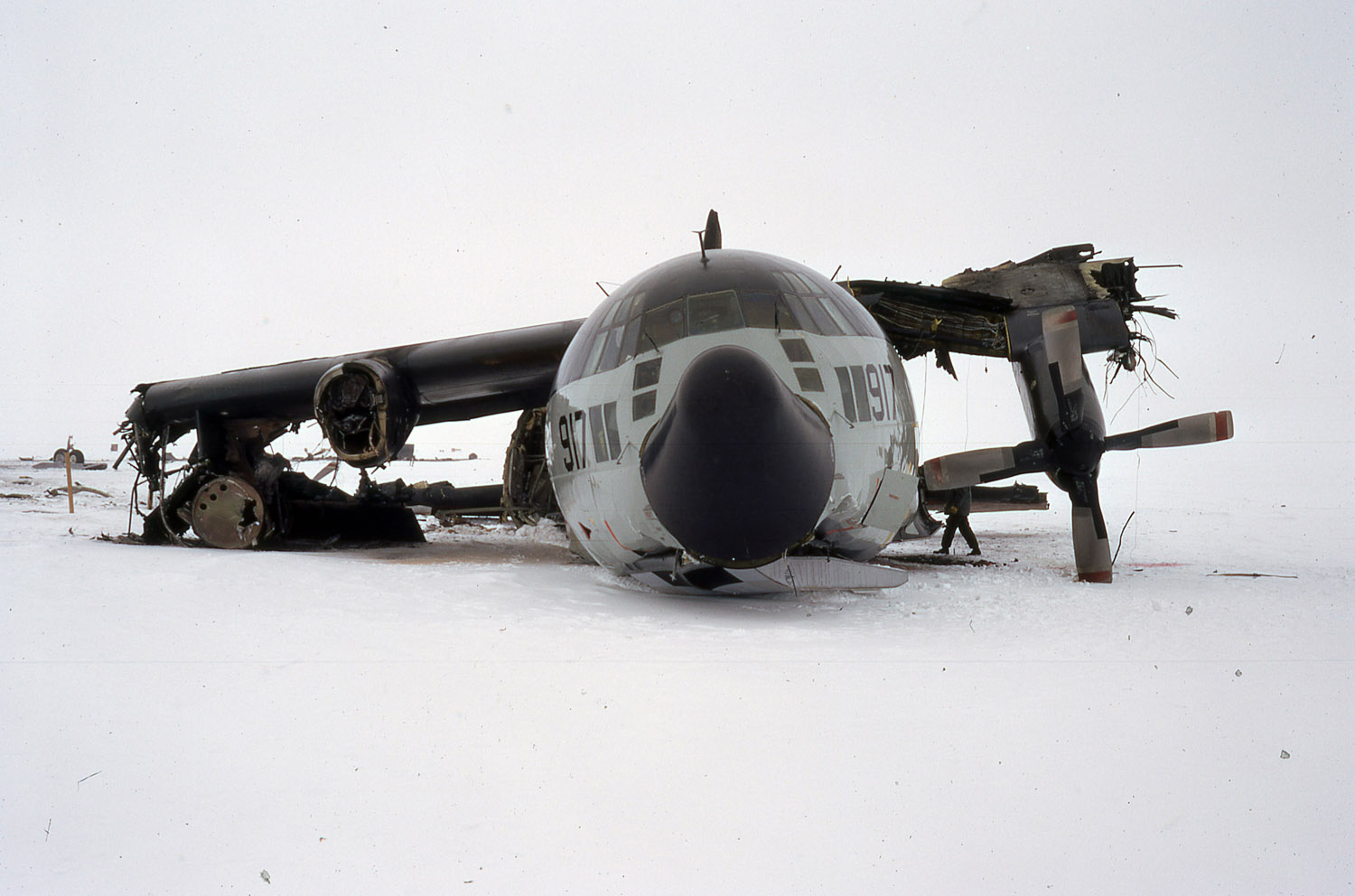 Antarctica Aircraft - Accident at South Pole Station - 2