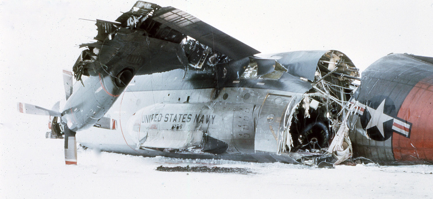 Antarctica Aircraft - Accident at South Pole Station - 4
