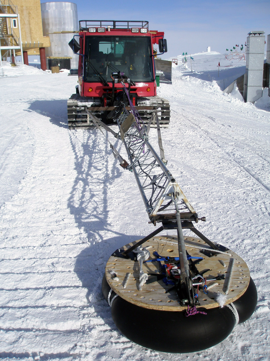 Vehicles and equipment of the South Pole Traverse - 12 - Pisten Bully