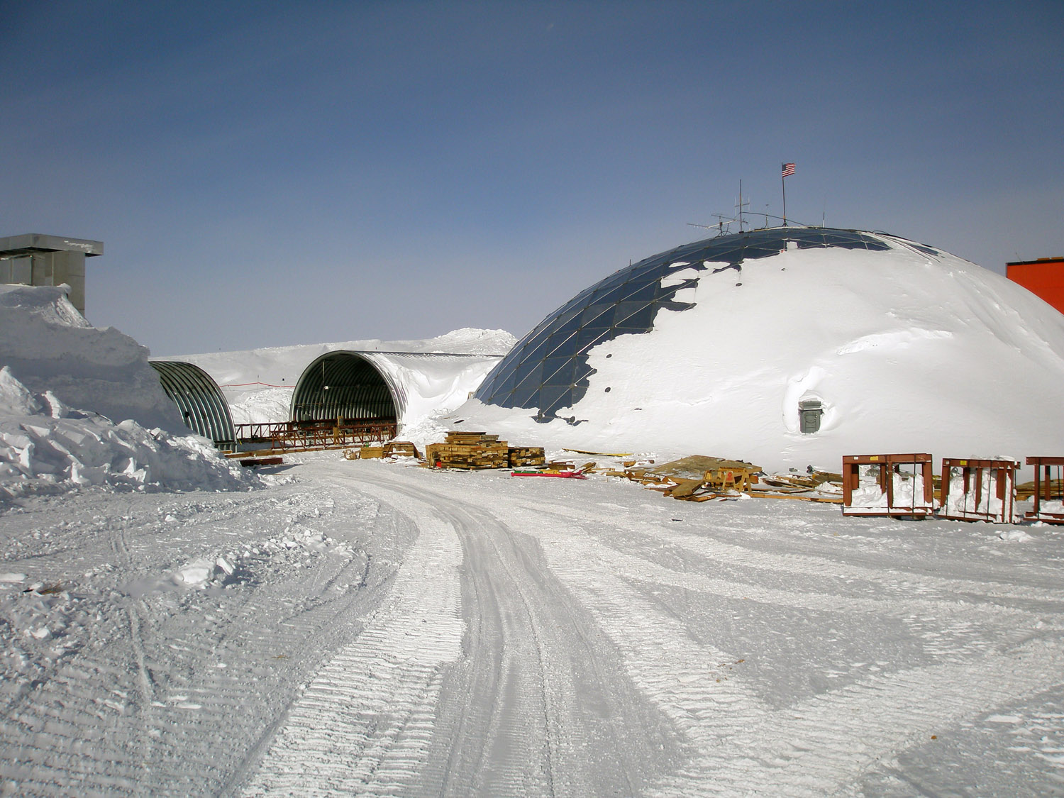 South Pole Dome - and Construction Area