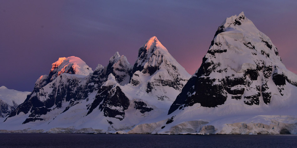 UK Antarctic Sunset 2a 