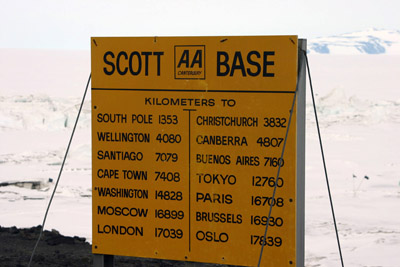 AA sign Scott Base