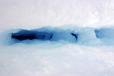 iceberg B15K crevasse