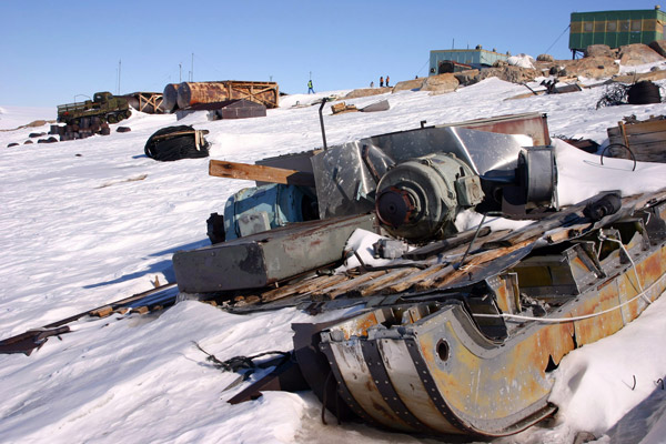 abandoned machinery Leningradskaya Oates Land
